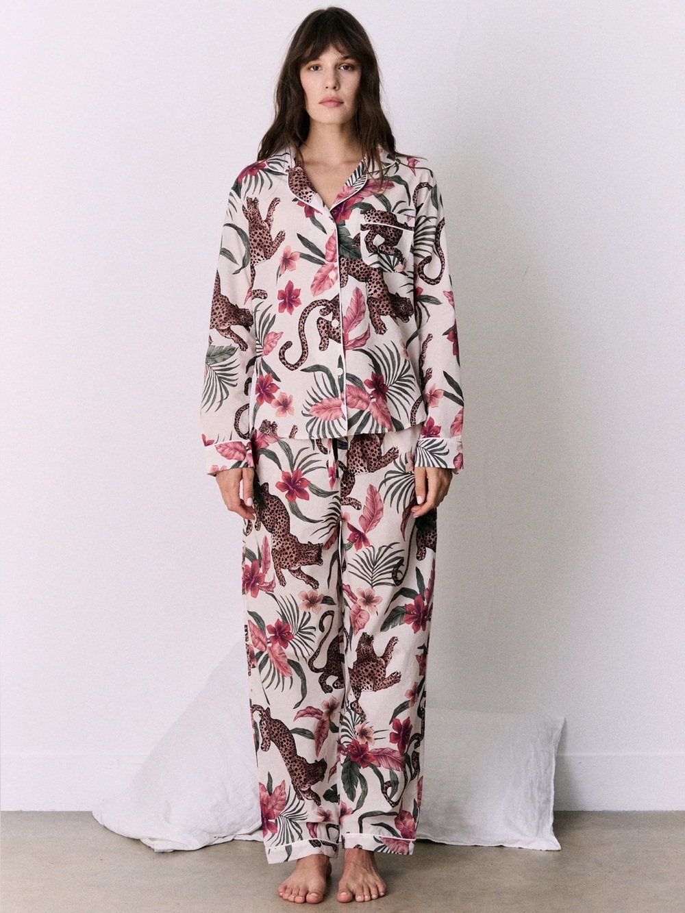 Desmond & Dempsey Soleia Leopard Cream Print Pajamas